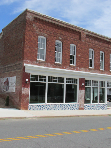 A historic property in Plaza-Midwood