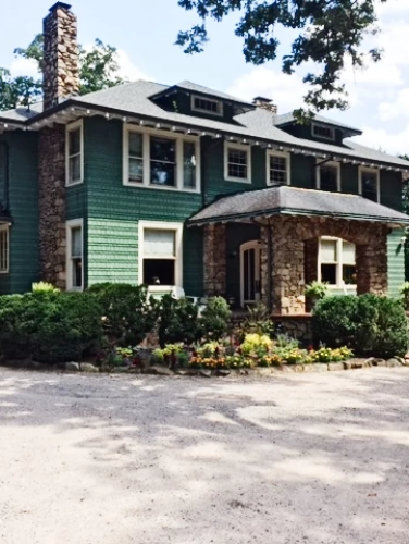 A historic property in Plaza-Midwood