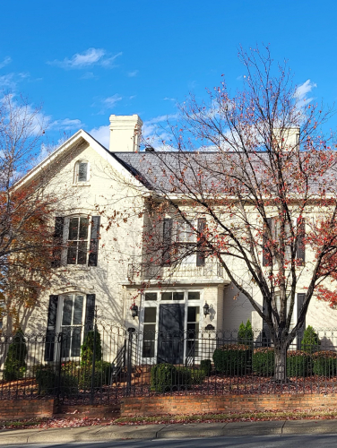 Exterior shot of the Samuel Younts House in Pineville, NC