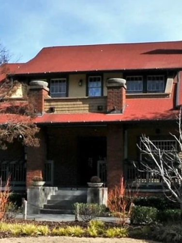 Exterior view of the John and Alice Lucas House on a sunny day