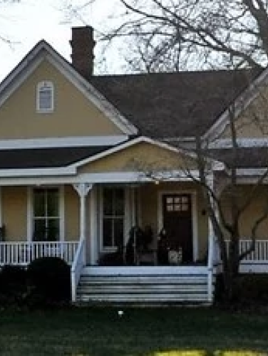 Exterior view of the Barnum and Sarah Sustare House