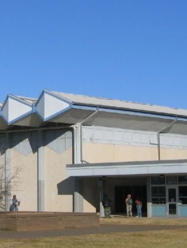 Exterior view of Garinger High School