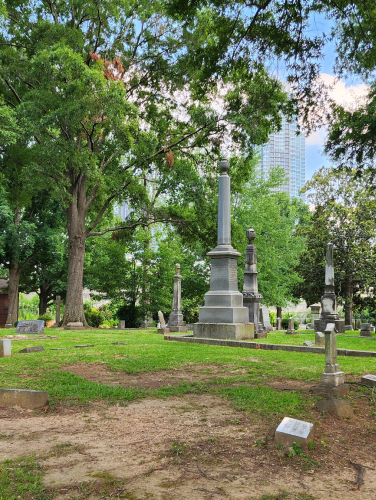 Elmwood and Pinewood Cemetery